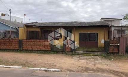 Casa à venda com 3 dormitórios, 1 vaga garagem no Parque 35 em Guaíba