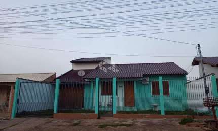 Casa a venda com 3 quartos, 2 vagas no bairro Jardim dos Lagos