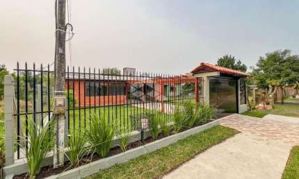Casa à venda, 2 dormitórios, 1 banheiro, 2 vagas e demais dependências em São Léopoldo, bairro Arroio da Manteiga.