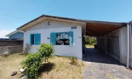 Casa à venda com 3 dormitórios, 2 vagas, energia solar, na Alegria em Guaíba