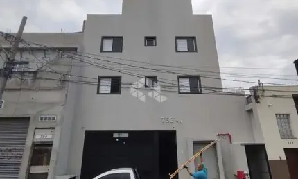 APARTAMENTO COM 2 QUARTOS SENDO 1 SUITE NA VILA SILVIA