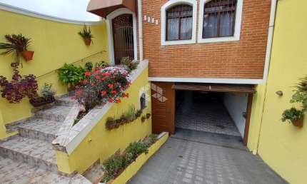 Linda casa de 3 quartos na Vila Matilde: Espaço, Conforto e Localização!