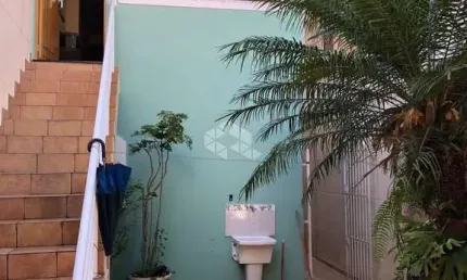 SOBRADO DE (200M²) PRÓXIMO AO METRÔ - 3 QUARTOS - 3 VAGAS DE GARAGEM -  ESCRITÓRIO