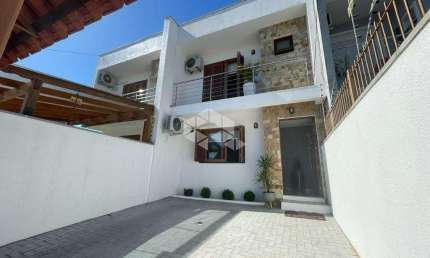 Casa com 3 quartos à venda na Rua Melton Ignácio Both, 47, São José, Canoas