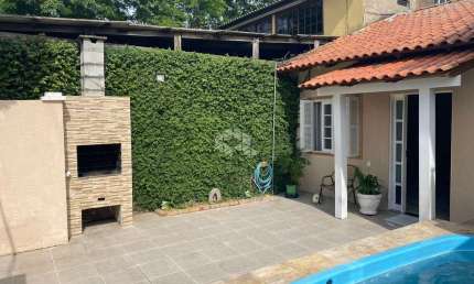 Casa de 2 dormitórios no bairro Rio Branco - Canoas