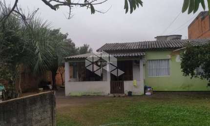 Casa no bairro Mathias Velho com 3 dormitórios e piscina