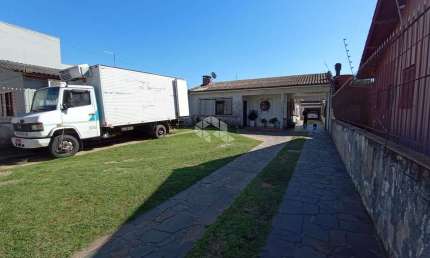 Casa com 3 quartos à venda na Rua Júlio de Castilhos, 1064, Niterói, Canoas