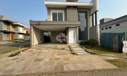 Casa com 3 suítes no Condomínio Las Brisas bairro Igara