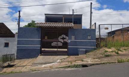 Casa 5 dormitórios no Bairro Vargas em Sapucaia do Sul  RS