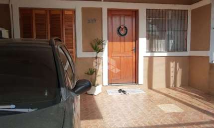 Casa térrea, 2 dormitórios com piscina e churrasqueira bairro São José