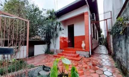 Casa 110m² 03 dormitórios 01 vaga no Bairro Nossa Senhora das Graças em Canoas