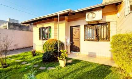 Casa  térrea 2 dormitórios, bairro Igara, Canoas/RS.
