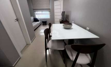 Casa sobrado em Condomínio, 3 dormitórios, sendo 2 suítes, sacada, churrasqueira, 1 vaga de garagem coberta, bairro Fatima, Canoas / RS.