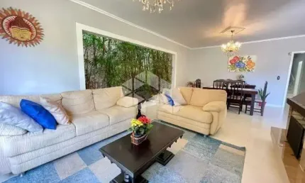 Casa térrea 4 dormitórios no bairro Igara em Canoas/RS