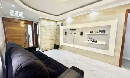 Casa 232m² com piscina 04 dormitórios 01 suíte 03 vagas, no Bairro Niterói em Canoas