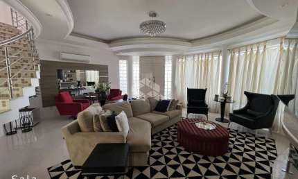 Casa de 359m², com 3 quartos/suítes, 5 banheiros e 4 vagas no bairro Marechal Rondon..