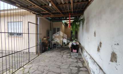 Casa 130m², 03 dormitórios, 02 vagas, no Bairro Nossa Senhora das Graças, em Canoas