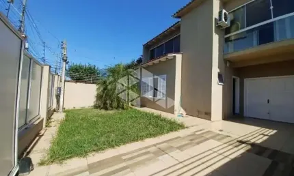Sobrado 3 dormitórios, sendo uma suíte no bairro Estância Velha