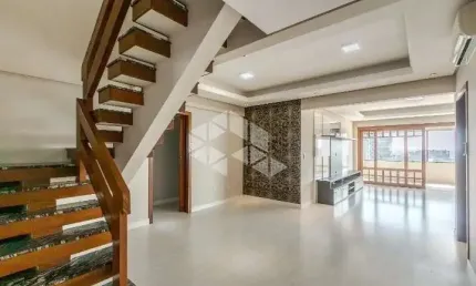 Cobertura 4 dormitórios, 3 suítes, piscina,4 vagas.  À venda no Centro de Canoas. Aceita financiamento FGTS