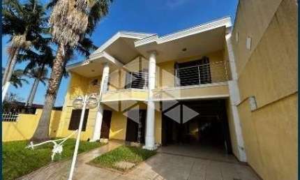 Sobrado 300m² 03 dormitórios, 05 vagas no Bairro Igara em Canoas