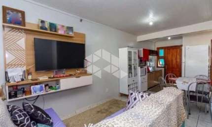 casa terrea com 03 dormitorios no bairro São José  e com  03 vagas de estacionamento.