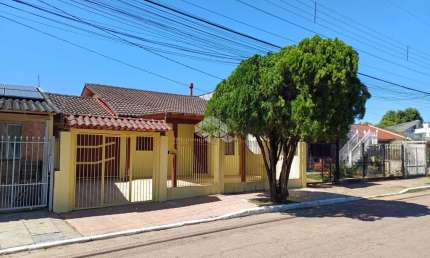 Casa com 3 quartos sendo 1 suíte no bairro Rio Branco