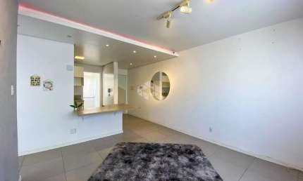 Apartamento semi mobiliado desocupado 73m² 2 dormitórios, 02 vagas, no Bairro Nossa Senhora das Graças em Canoas
