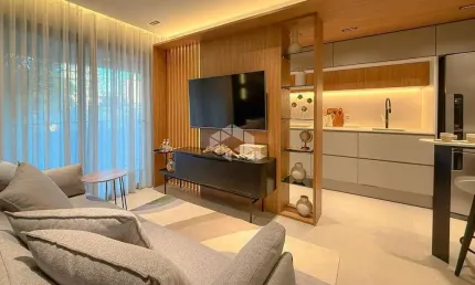 Apartamento mobiliado com 2 dormitorios no centro de Canoas.