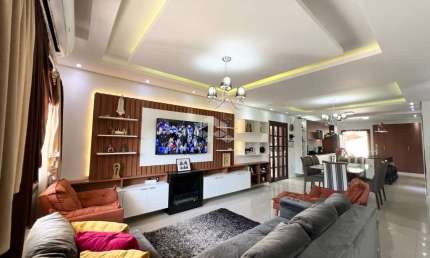 Casa 3 dormitórios 149m² privativos sendo 2 suítes reformada bairro Fátima Canoas