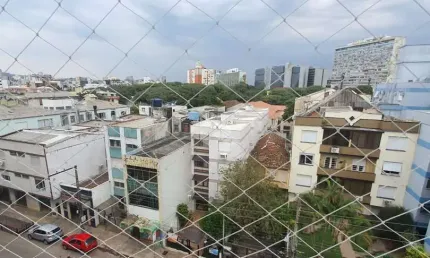Apartamento jk reformado na cidade baixa próximo a redenção, ufrgs, santa casa e tribunais