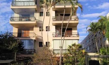Cobertura 2 quartos com dependência, 2 garagens e piscina no bairro Higienópolis