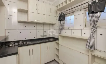 Apartamento de 2 quartos com pátio privativo no Jardim Sabará próximo da Av. do Forte