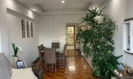 Apartamento de 3 dormitórios, com 2 suítes e uma vaga no bairro Petrópolis