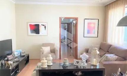 Apartamento 3 quartos no bairro Rio Branco próximo ao Zaffari da Cabral e Colégio Americano