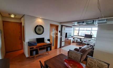 Apartamento de 2 quartos com 2 vagas de garagem e infra no Centro Histórico junto a Orla do Guaíba