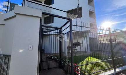 Apartamento com garagem e 2 dormitórios no centro de Vacaria