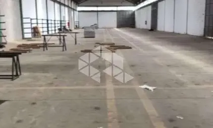 Pavilhão Comercial à venda, Avenida das Indústrias, pé direito, área de manobra