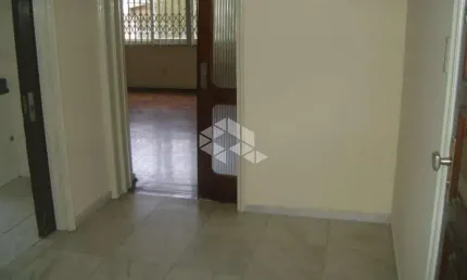 Apartamento semimobiliado no menino deus longe das enchentes