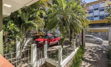 Casa à venda, 236 m² privativos, 5 quartos, 3 vagas cobertas, no bairro Higienópolis, Porto Alegre/RS