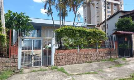 Casa térrea à venda com 3 quartos, 1 suíte no Jardim Itu