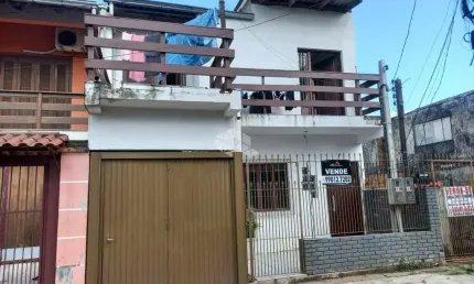 Torrando sobrado na vila farrapos, bem próximo da arena do grêmio.
