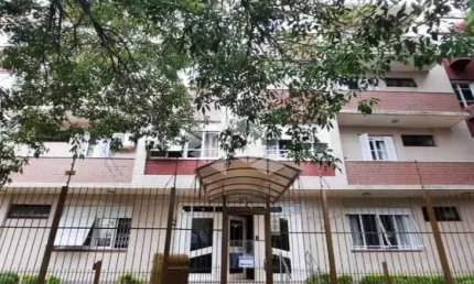 Apartamento com 2 dormitórios no menino deus na marquês do herval