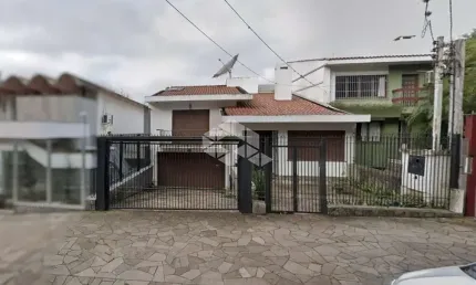 Espetacular casa com 530m² no bairro higienópolis, perto pastor dohms e sogipa