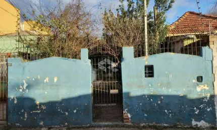 Terreno à venda na Avenida Pernambuco, 309, Navegantes, Porto Alegre, 205 m2 por R$ 300.000