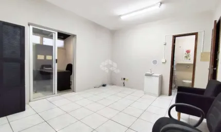 Sala comercial à venda, rua Tapiaçú, Assis Brasil, condomínio baixo, portaria