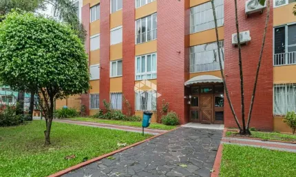 Apartamento 3 quartos 2º andar,  para reforma no Bairro Navegantes