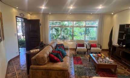 Casa Residencial Pronta para Morar no Parque Jabaquara, São Paulo - 3 Quartos, 1 Suíte, 4 Vagas de Garagem, 225m²