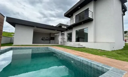 Belíssima casa à venda no condomínio Greenfield no Bairro Jardim dos Pinheiros