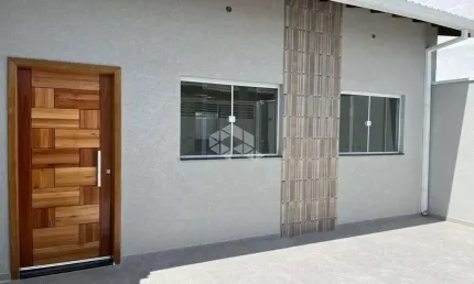 Linda casa à venda em atibaia com 3 dormitórios sendo 1 suíte