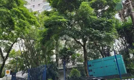Apartamento á venda na saúde, próximo a estação são judas, com 3 dorms,2 banheiros e 1 vaga de carro